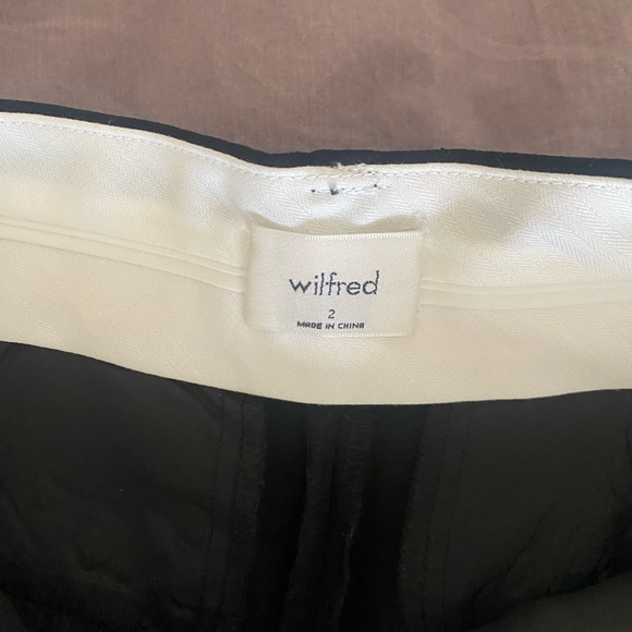 Wilfred black tailored shorts size 2 - Picture 5 of 8